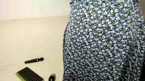 Snapshot of nikki000cool chatting on February 16, 6:10 pm Veronika online show from February 16, 6:10 pm