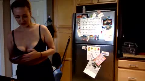 NikkiCums online show from December 11, 9:01 pm