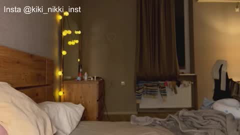 nicolette online show from December 5, 5:11 pm