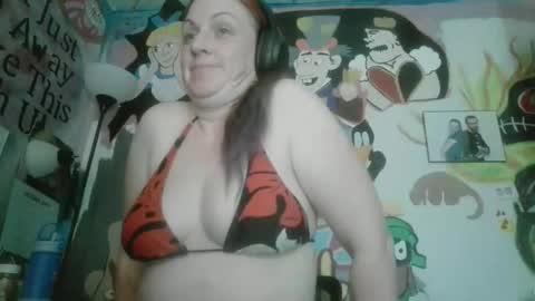 Nikkie online show from October 22, 7:15 pm