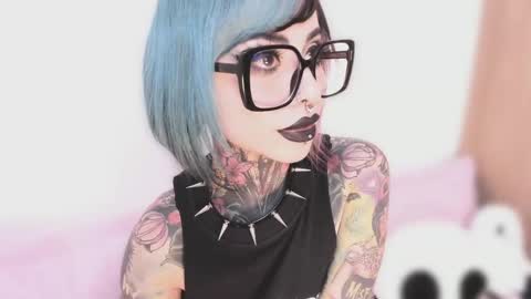 Nikki Ramone   online show from October 2, 11:58 pm