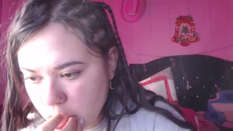 Snapshot of nikkirous_ chatting on October 20, 2:11 pm Nikkirous online show from October 20, 2:11 pm