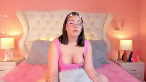 Y E S I online show from April 6, 7:15 pm