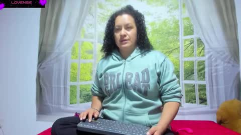 Snapshot of nikol32__ chatting on October 6, 11:17 am dayan online show from October 6, 11:17 am