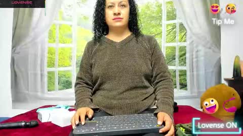 Snapshot of nikol32__ chatting on October 13, 11:45 am dayan online show from October 13, 11:45 am