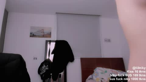 Nikylaine online show from May 20, 12:29 am