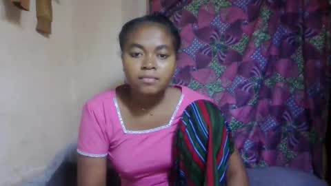 nilah online show from June 3, 12:08 pm