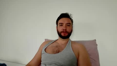 nilko1986 online show from April 2, 5:15 am