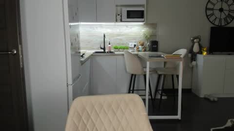 Bella online show from November 11, 4:36 am