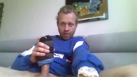 nilsberlin99 online show from September 28, 11:41 am