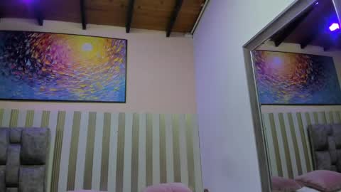 nina_glow_ online show from June 6, 11:27 am