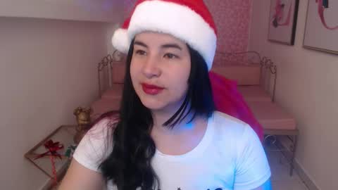 Nina online show from December 22, 1:18 pm