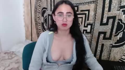 Snapshot of ninakravtz chatting on February 3, 12:36 pm N I N A online show from February 3, 12:36 pm