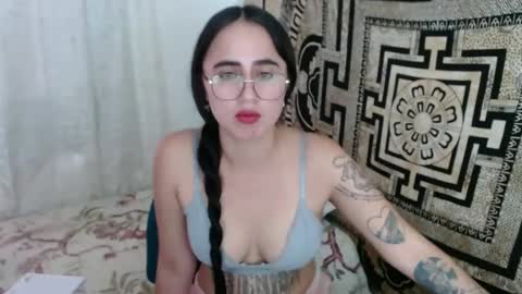 Snapshot of ninakravtz chatting on February 26, 4:16 pm N I N A online show from February 26, 4:16 pm