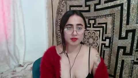 Snapshot of ninakravtz chatting on September 17, 3:59 pm N I N A online show from September 17, 3:59 pm