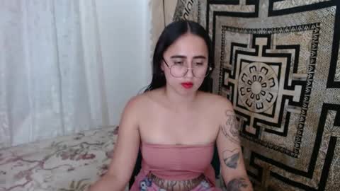 Snapshot of ninakravtz chatting on February 28, 7:03 pm N I N A online show from February 28, 7:03 pm