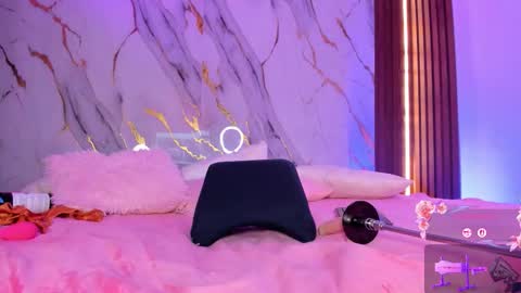 nina online show from October 30, 3:12 pm