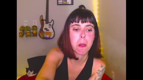 ninapellegrini17 online show from October 15, 1:20 am