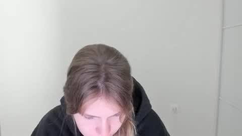 ninarihh online show from October 10, 8:42 am