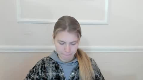 ninarihh online show from November 23, 9:07 am