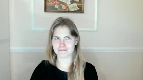 ninarihh online show from November 24, 4:38 pm