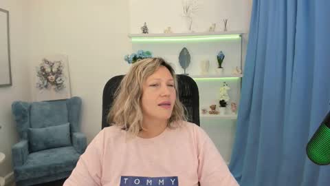 ninastarle online show from September 19, 11:47 am