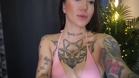 ninasuzuki online show from January 16, 10:24 am