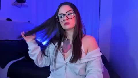 ninavolkov online show from September 10, 9:38 pm