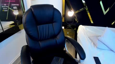 ninfomaria online show from February 10, 9:25 pm