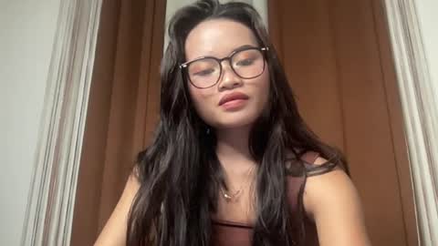 nini_luvskorn online show from June 11, 1:09 pm