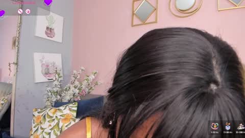 Snapshot of nini_martinii chatting on January 15, 1:20 pm NINI  online show from January 15, 1:20 pm