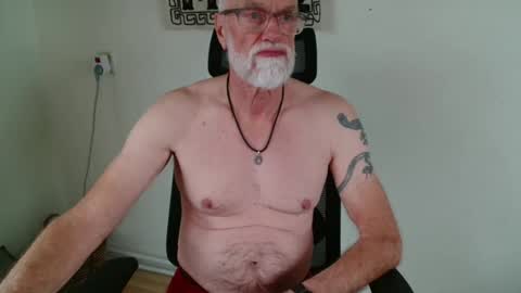 nipplesilverdad55 online show from November 15, 10:17 am