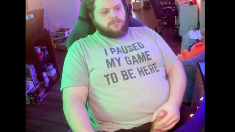HungStepSon online show from April 25, 1:52 pm