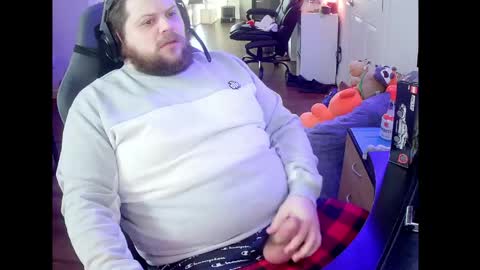 HungStepSon online show from April 26, 2:36 pm