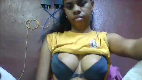 Snapshot of nirinahfy chatting on October 14, 3:20 am nirinahfy online show from October 14, 3:20 am