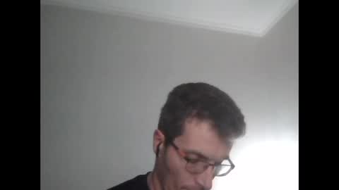 Snapshot of nmcandeias chatting on February 23, 1:02 am Nuno online show from February 23, 1:02 am