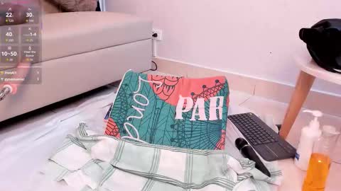 NATHALIA MORENO online show from October 15, 1:56 pm