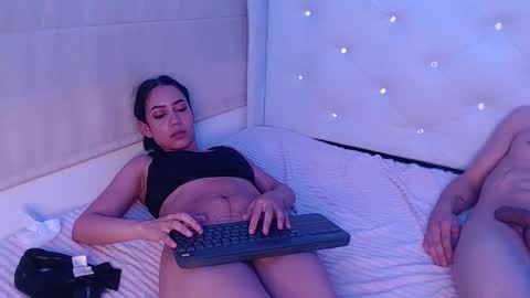 Zoe  online show from December 20, 7:48 am