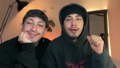 noah_and_steven online show from May 5, 2:18 am