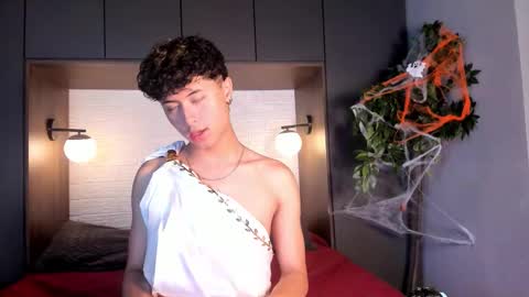 noah_dupont_ online show from October 31, 11:54 am