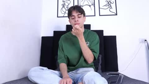 Noah online show from April 7, 7:38 pm