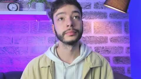    online show from November 21, 12:03 pm