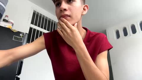 noah tyler  online show from January 26, 7:41 pm