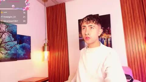 Snapshot of noah_xitruxx chatting on October 6, 12:34 pm Noah online show from October 6, 12:34 pm
