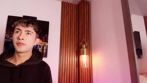 Snapshot of noah_xitruxx chatting on September 19, 1:04 pm Noah online show from September 19, 1:04 pm