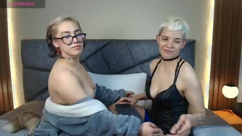 Noah And Gaia online show from April 17, 9:50 pm