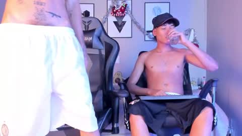 noahdaviss online show from December 2, 2:02 am