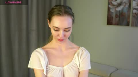Emmy online show from May 3, 9:43 pm