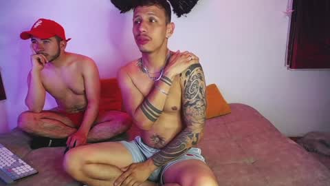 noha_and_iam1 online show from April 7, 12:29 pm