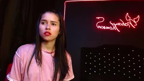 Noha Thomson online show from November 3, 4:57 am